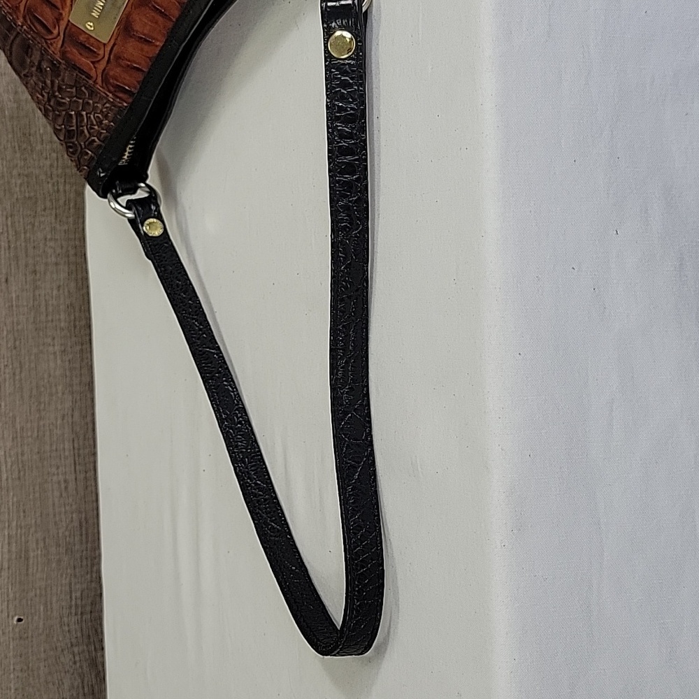 🤎🖤Brahmin Brown and Cognac Croc-Embossed Shoulder Bag🤎🖤 - Picture 6 of 12